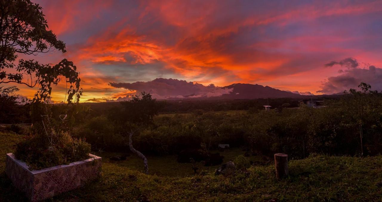 Linda Vista Cabins โบเกเต ภายนอก รูปภาพ