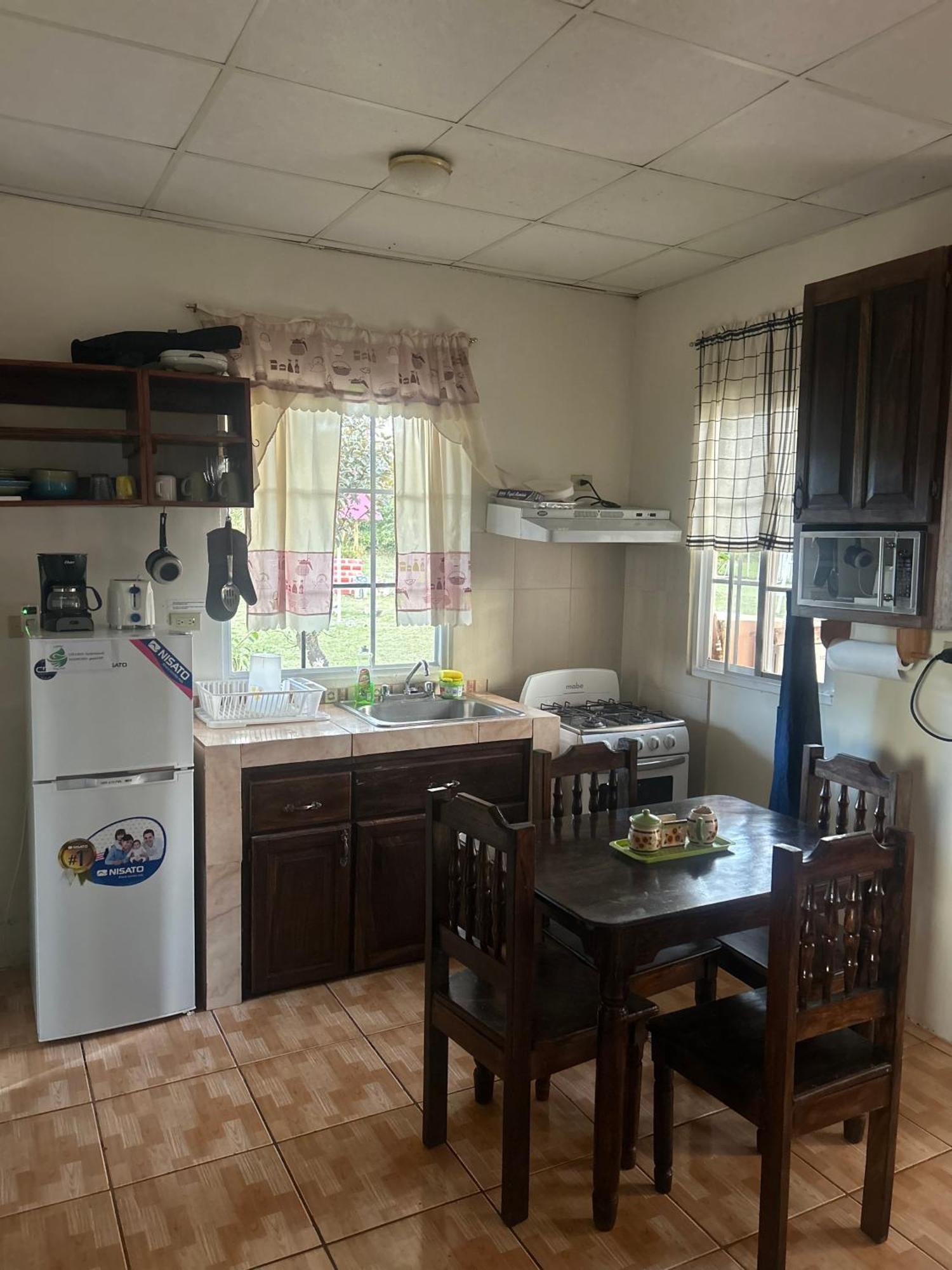 Linda Vista Cabins โบเกเต ภายนอก รูปภาพ