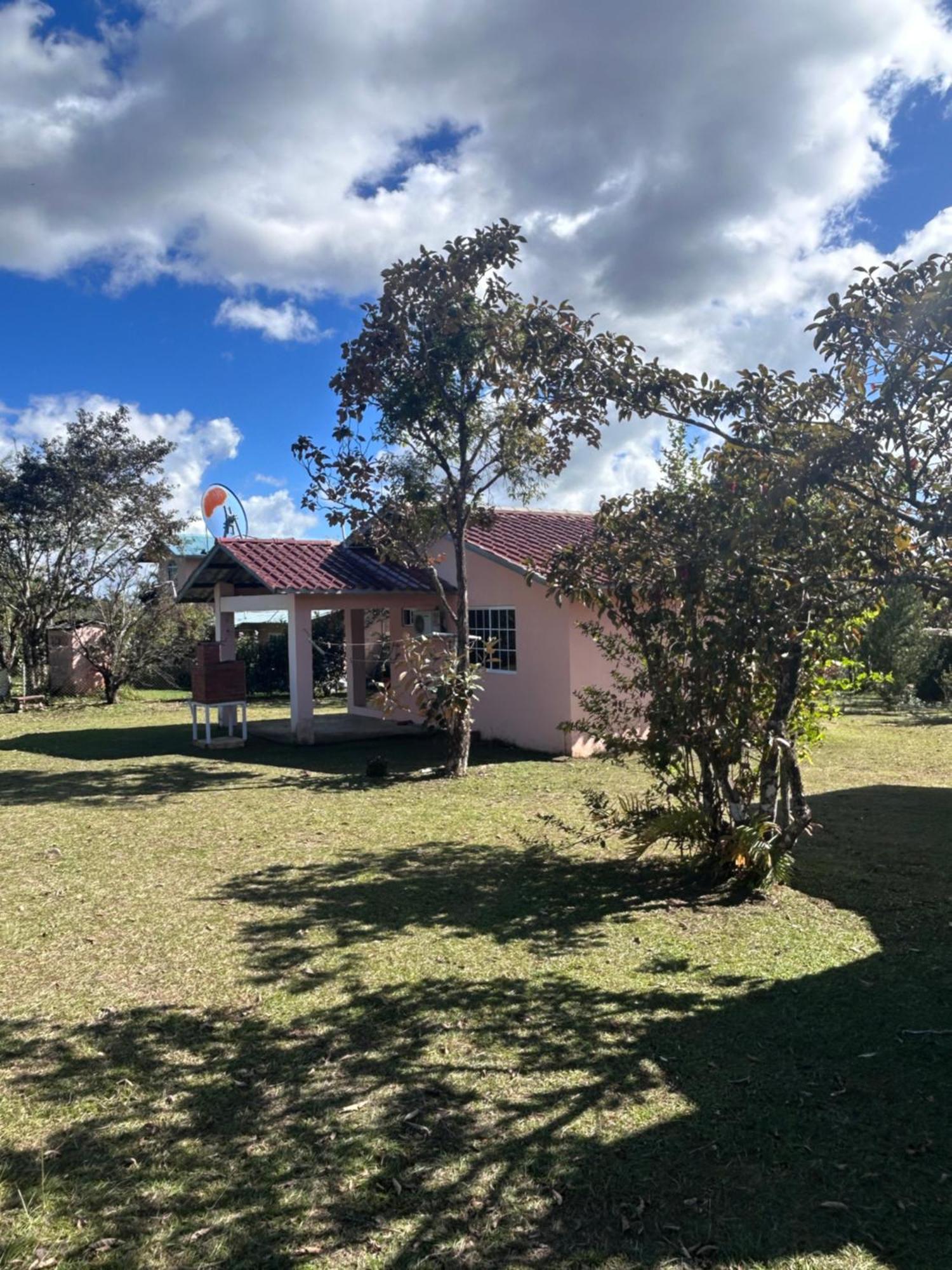 Linda Vista Cabins โบเกเต ภายนอก รูปภาพ